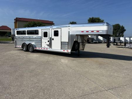 New 2026 4-Star Trailers 7'6 x22' 8 Pen ShowStock Trailer