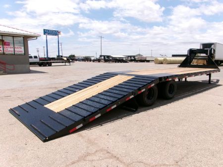 New 2026 Load Trail 32' GN Flatbed w/ 12' Hydraulic Dovetail 24k