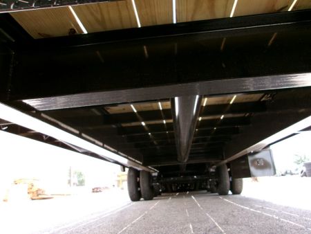 New 2026 Load Trail 32' GN Flatbed w/ 12' Hydraulic Dovetail 24k