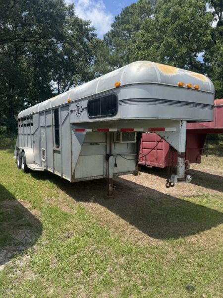 Consignment 2003 Double D DBLD7KLQ Horse Trailer