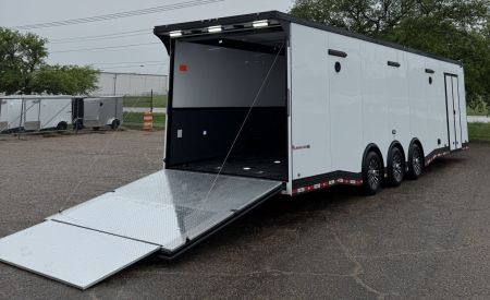 New 2026 Cargo Mate 32ft Eliminator - SS Racer's Pkg w/ Bath/Shower