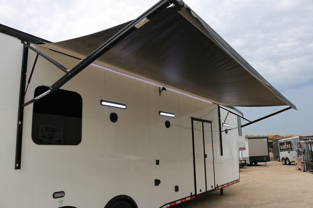New 2026 Cargo Mate 8.5 X 44 ELIMINATOR SS RACE TRAILER W/ BATH, BED AND MUCH MORE