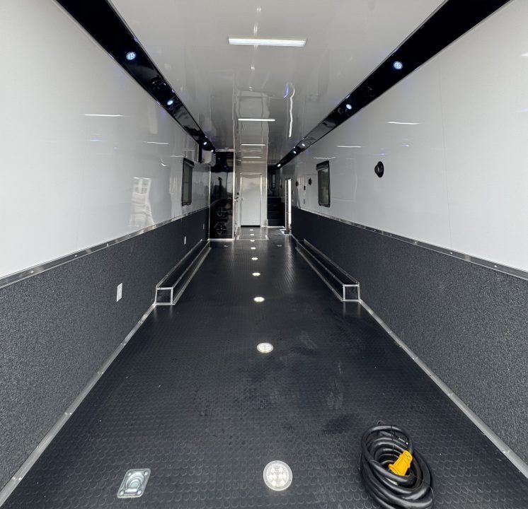 New 2026 Cargo Mate 8.5 X 44 ELIMINATOR SS RACE TRAILER W/ BATH, BED AND MUCH MORE