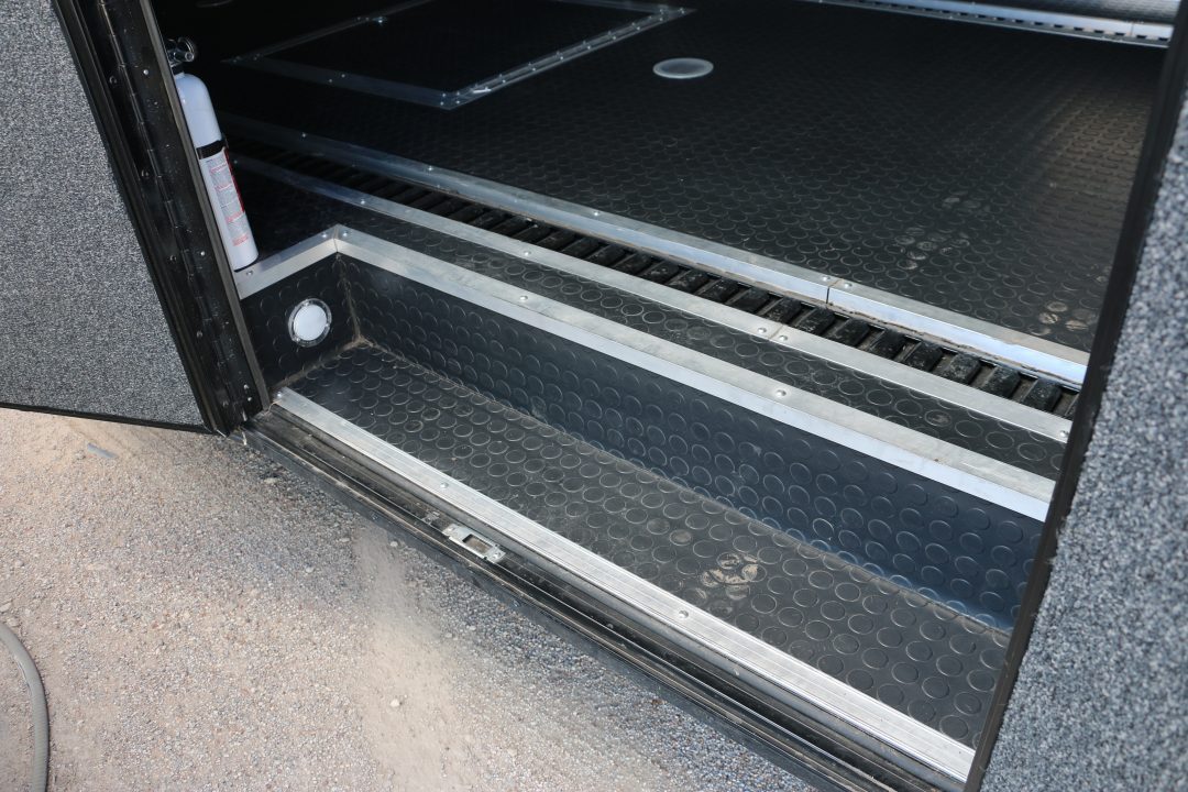 New 2026 Cargo Mate 8.5' X 44' GOOSENECK RACE CAR TRAILER W/ LIVING QUARTERS