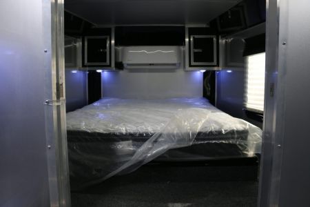 New 2025 Cargo Mate 8.5'X44' GOOSENECK RACECAR TRAILER
