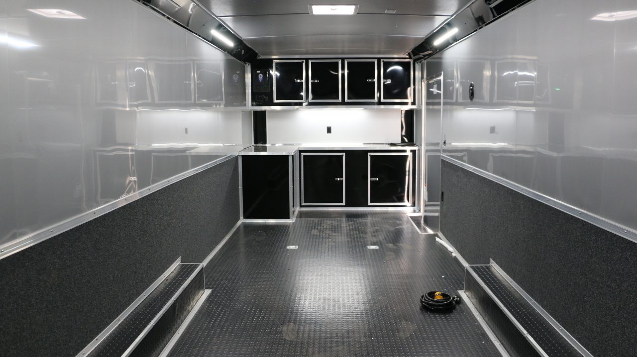 New 2027 Cargo Mate 8.5X28' NOS PACKAGE RACE TRAILER