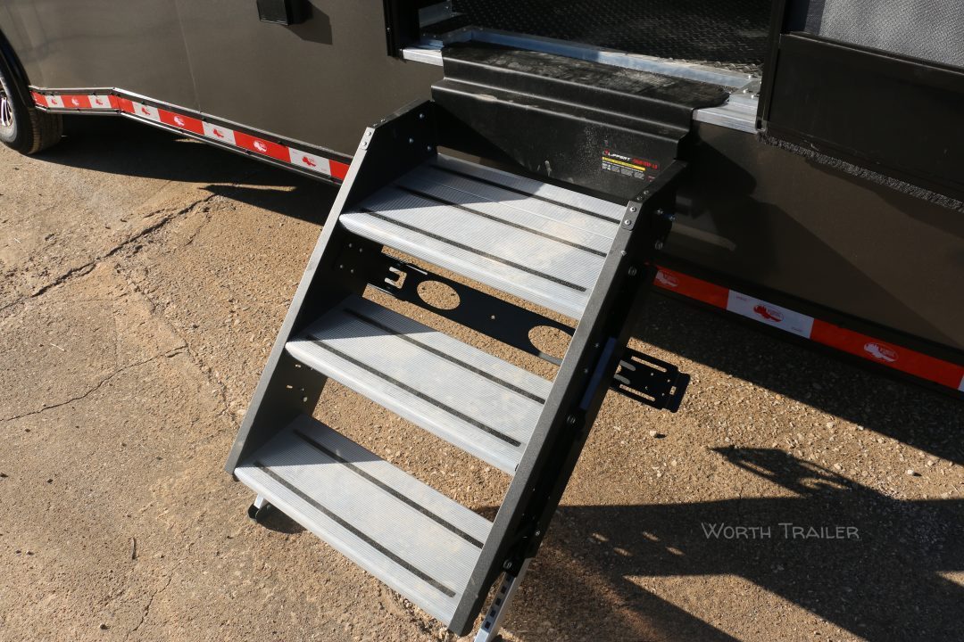 New 2026 Cargo Mate 8.5X32 HYBRID ENCLOSED TRAILER W/ LIVING QUARTERS