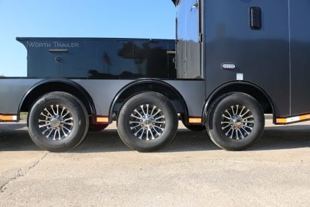 New 2026 Cargo Mate 8.5X32 HYBRID ENCLOSED TRAILER W/ LIVING QUARTERS