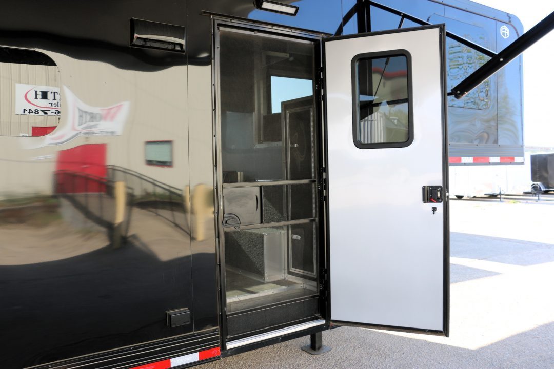 New 2026 Cargo Mate 8.5x52' ELIMINATOR SS WITH LIVING QUARTERS, MINI SPLIT, KITCHEN, AWNING, AND MORE!!!