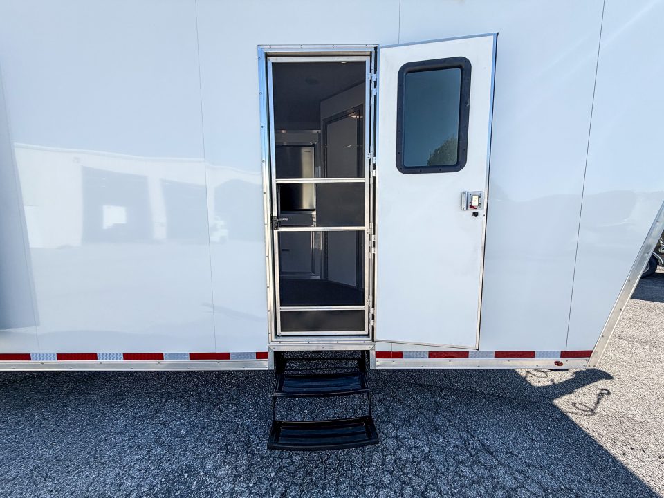 New 2026 8.5x52 Vintage Trailers Living Quarters Car / Racing Trailer