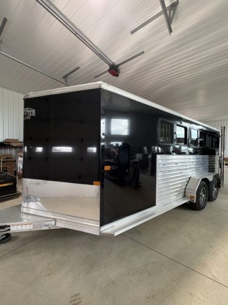 New 2027 Frontier 6 Pen Trailer