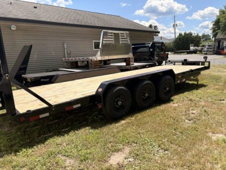 New 2027 PJ TRAILERS 83" x 24' CC Tri- Axle Equipment Trailer