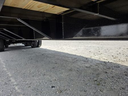 New 2027 Load Trail BRAND NEW 102X32 25900 GOOSENECK MAX RAMPS TANDEM DUAL Gooseneck Bodies