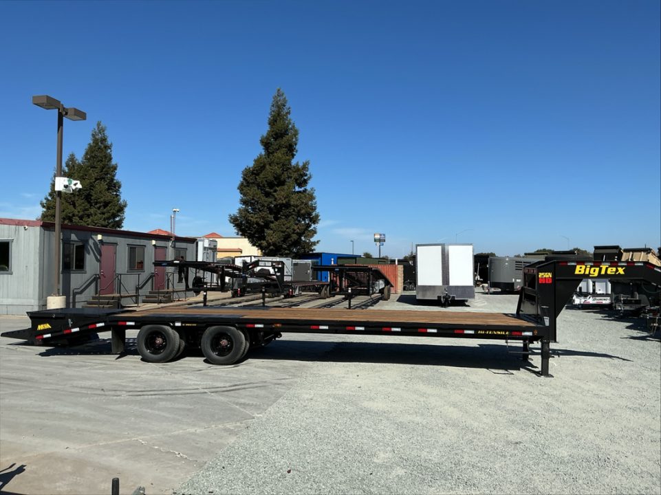 New 2027 Big Tex Trailers 25GN-30D5A-MR 8.5FT X 30FT 25.9K GVW TA-D Equipment Trailer