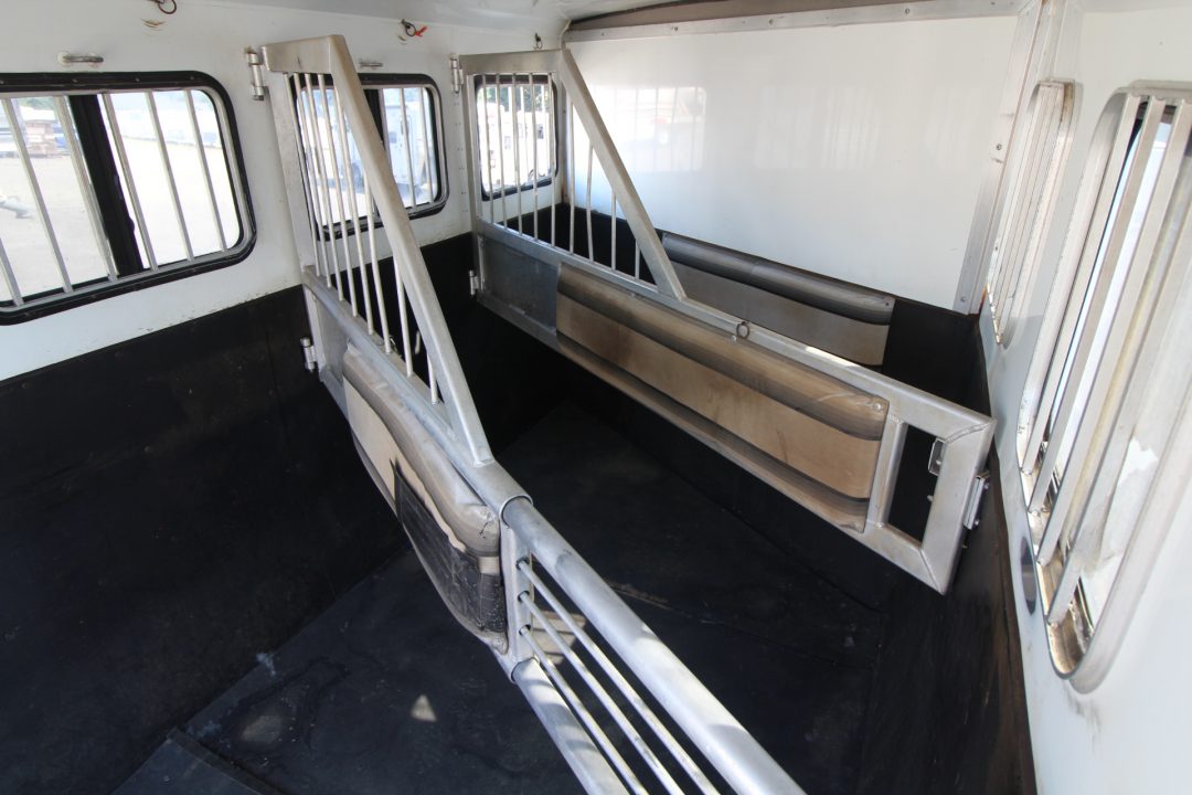 Used 2007 SilverLite 3 Horse Trailer