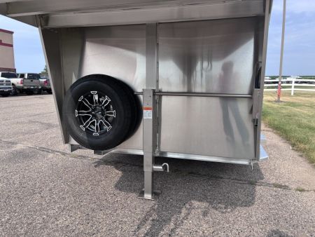 New 2027 4-Star Trailers 2 + 1 Horse Trailer