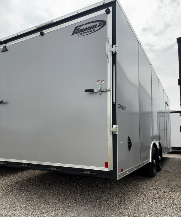 New 2026 Formula Trailers 8.5X24 CONQUEST ENCLOSED SE FLAT TOP VNOSE 10K WITH RAMP