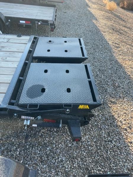 New 2026 Big Tex Trailers 7X20 TANDEM AXLE EQUIPMENT TRAILER 10K WITH MEGA RAMPS