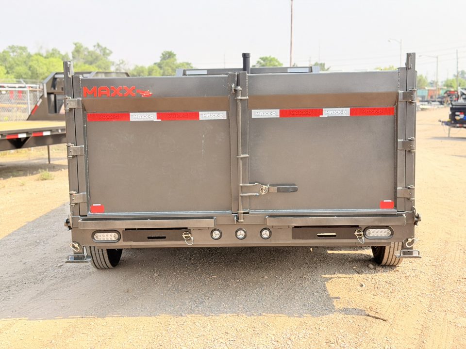 New 2027 MAXX-D 7-16 Telescopic Gooseneck Dump W/ 18 PLY TIre Upgrade 8K Axles