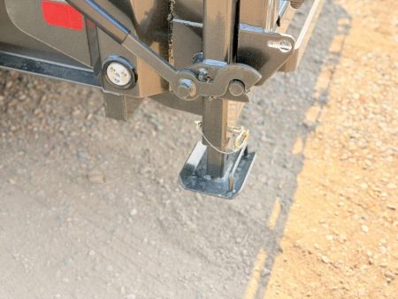 New 2027 MAXX-D 7-16 Telescopic Gooseneck Dump W/ 18 PLY TIre Upgrade 8K Axles