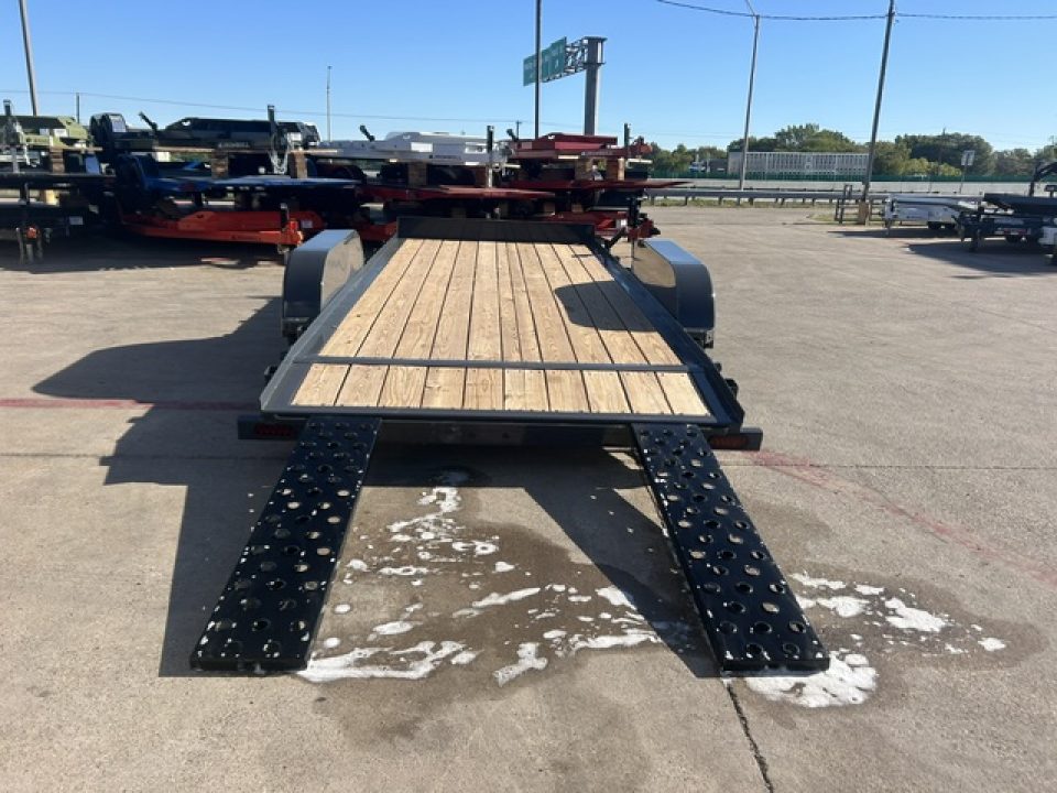 New 2027 Iron Bull ECB 83"X18' Car Hauler