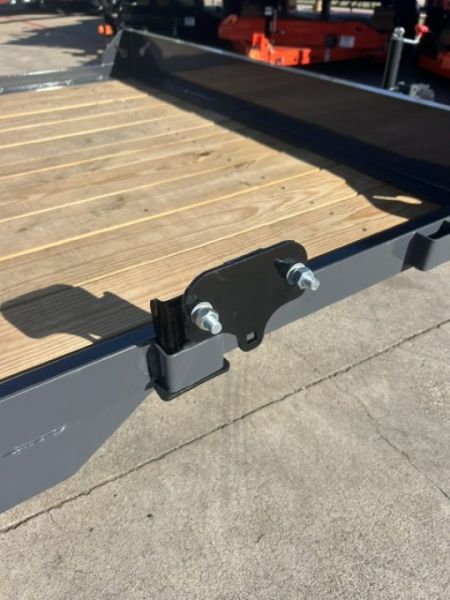 New 2027 Iron Bull ECB 83"X18' Car Hauler