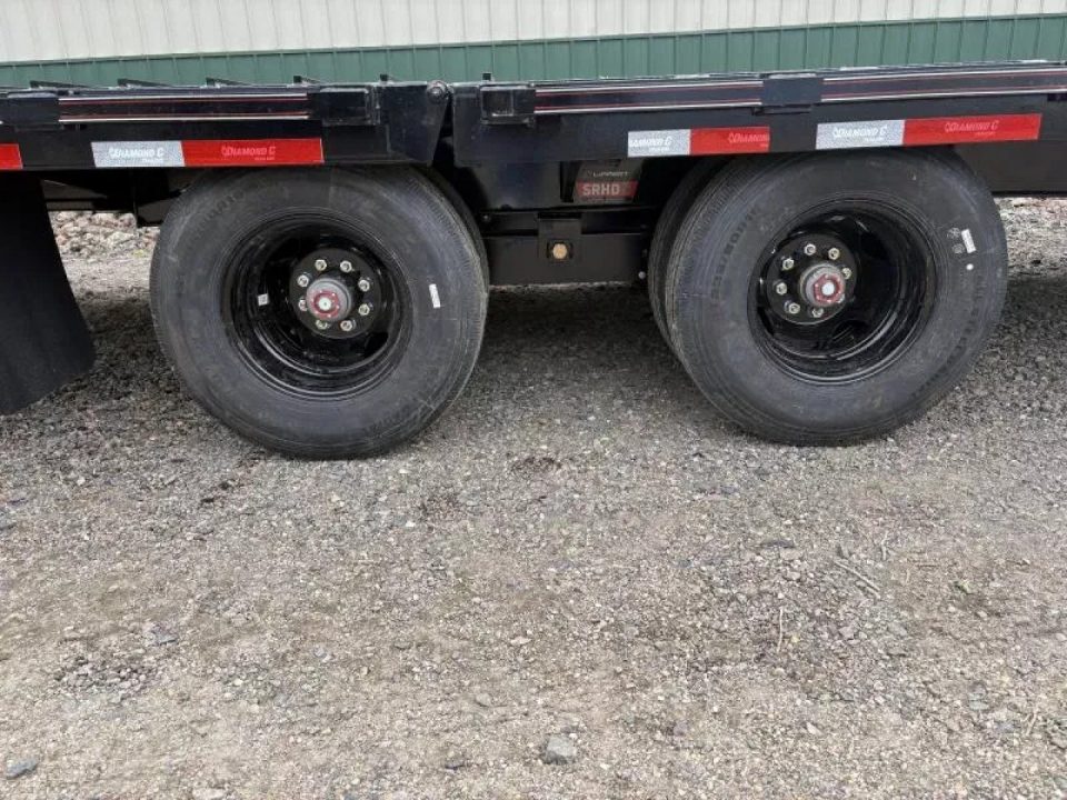 New 2027 35' Diamond C FMAX212 Gooseneck Trailer - Hyd Dove