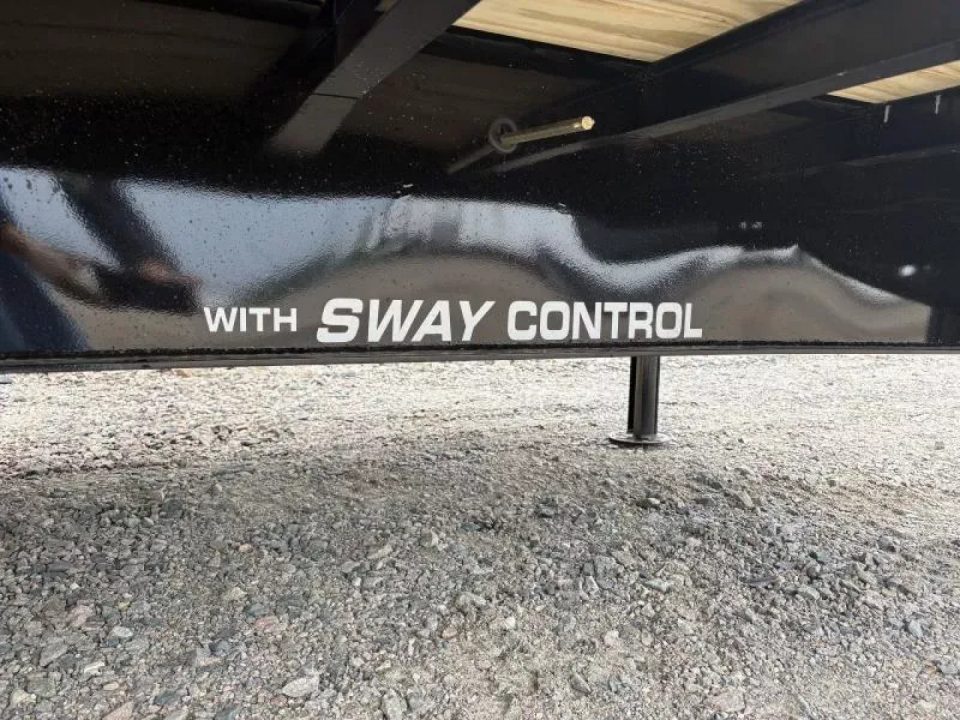 New 2027 35' Diamond C FMAX212 Gooseneck Trailer - Hyd Dove