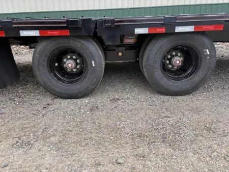 New 2027 35' Diamond C FMAX212 Gooseneck Trailer - Hyd Dove