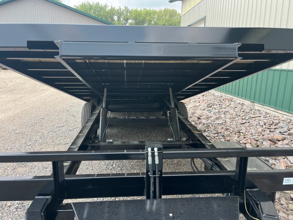 New 2027 22' 14k PJ Deckover Tilt Trailer - Hyd Jack