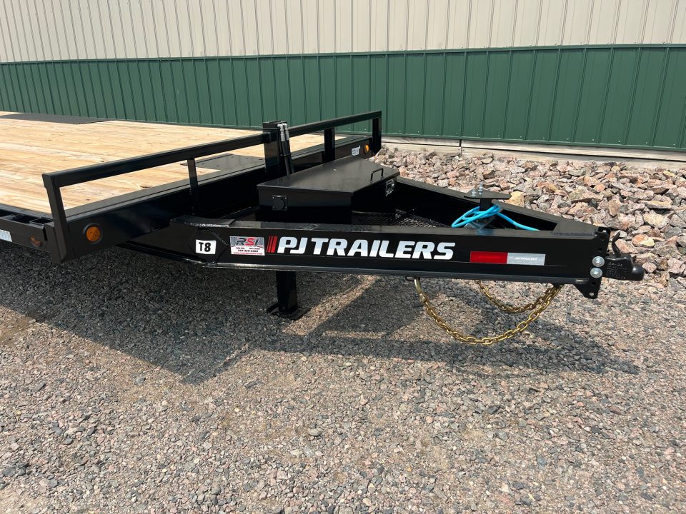 New 2027 22' 14k PJ Deckover Tilt Trailer - Hyd Jack