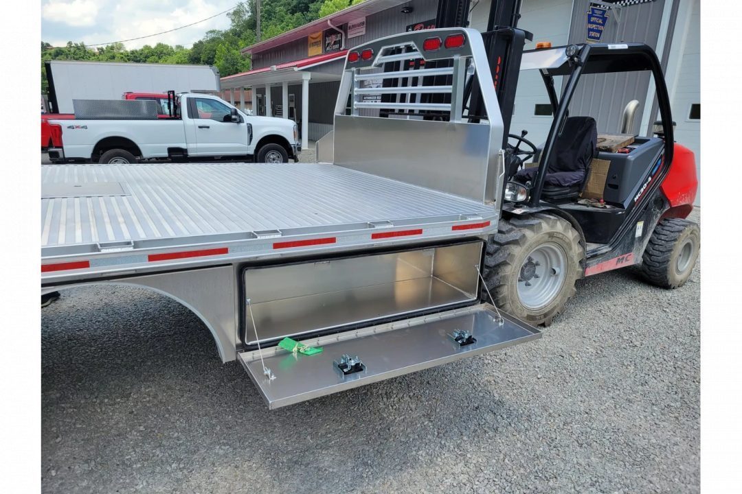 New Martin Truck Bodies 98x136 SB Flatbed 84" CA DRW Truck Bed