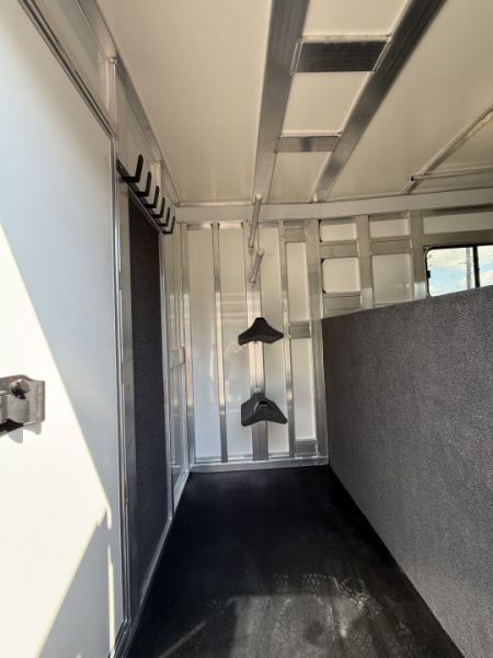 New 2027 Cimarron Trailers Norstar 2+1 Warmblood Horse Trailer