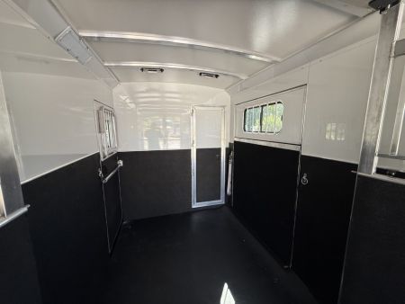 New 2027 Cimarron Trailers Norstar 2+1 Warmblood Horse Trailer