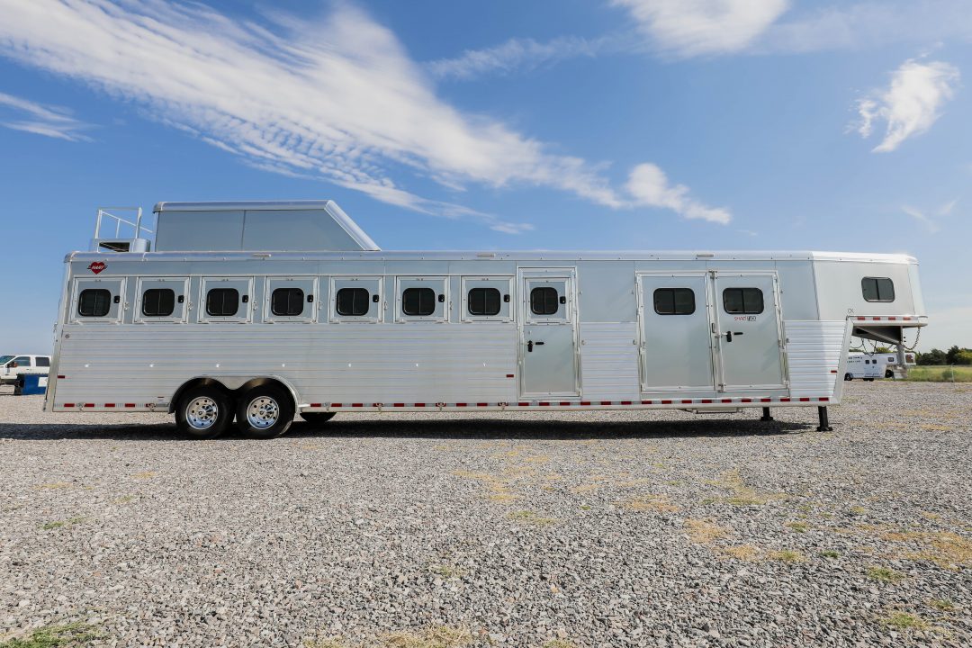 New 2027 Hart Trailer T8HG SMART TACK XL Horse Trailer