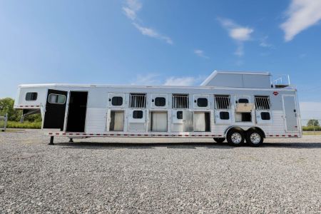 New 2027 Hart Trailer T8HG SMART TACK XL Horse Trailer
