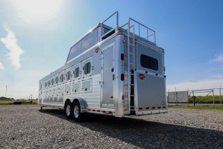 New 2027 Hart Trailer T8HG SMART TACK XL Horse Trailer