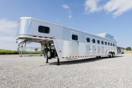 New 2027 Hart Trailer T8HG SMART TACK XL Horse Trailer