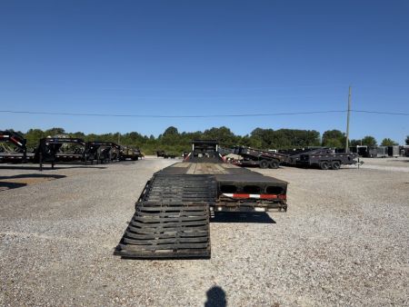 Used 2024 MAXXD 102"X28' 30K Gooseneck Flatbed Trailer