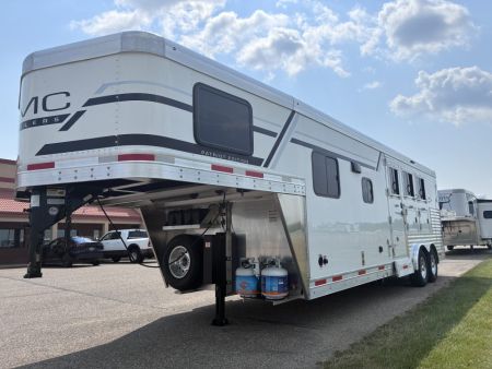 New 2027 SMC Patriot 3H 9'LQ Horse Trailer