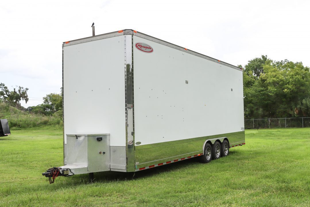 Used 2003 8.5X32 Renegade Stacker