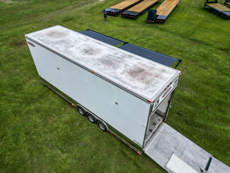 Used 2003 8.5X32 Renegade Stacker