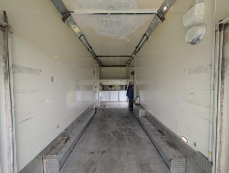 Used 2003 8.5X32 Renegade Stacker