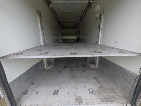 Used 2003 8.5X32 Renegade Stacker