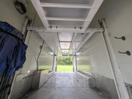Used 2003 8.5X32 Renegade Stacker