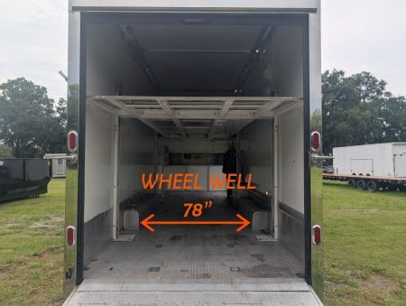 Used 2003 8.5X32 Renegade Stacker