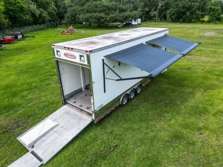 Used 2003 8.5X32 Renegade Stacker