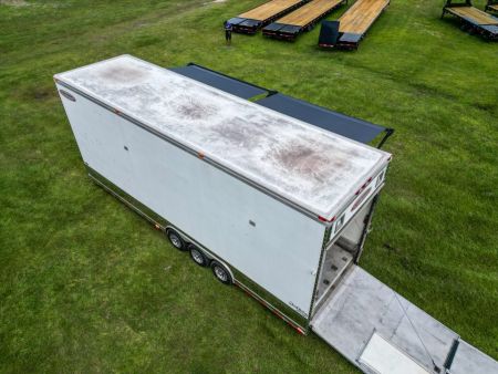 Used 2003 8.5X32 Renegade Stacker