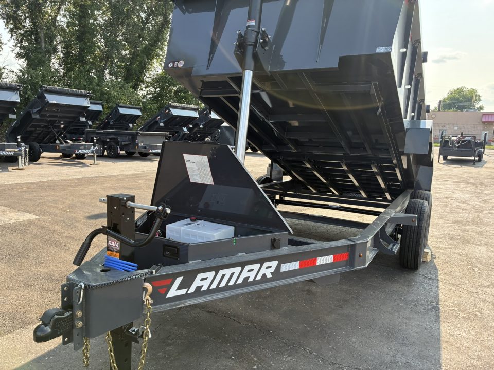 2027 Lamar photo 3
