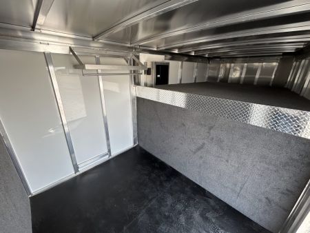 New 2027 Sundowner Showman GT 2723